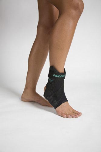 AirSport Ankle Brace, Medium Right